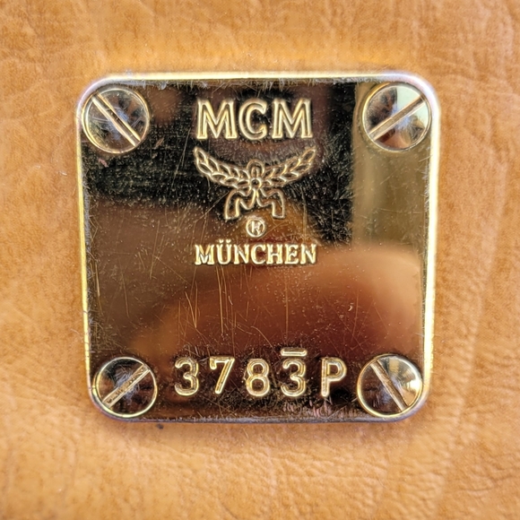 MCM authentic - Picture 3 of 3